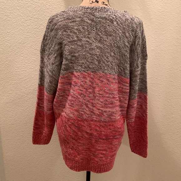 Women’s Rue 21 High Low Pullover Sweater - Picture 5 of 8